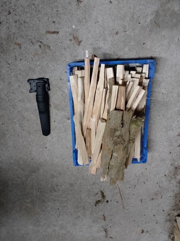 Préparation petit bois