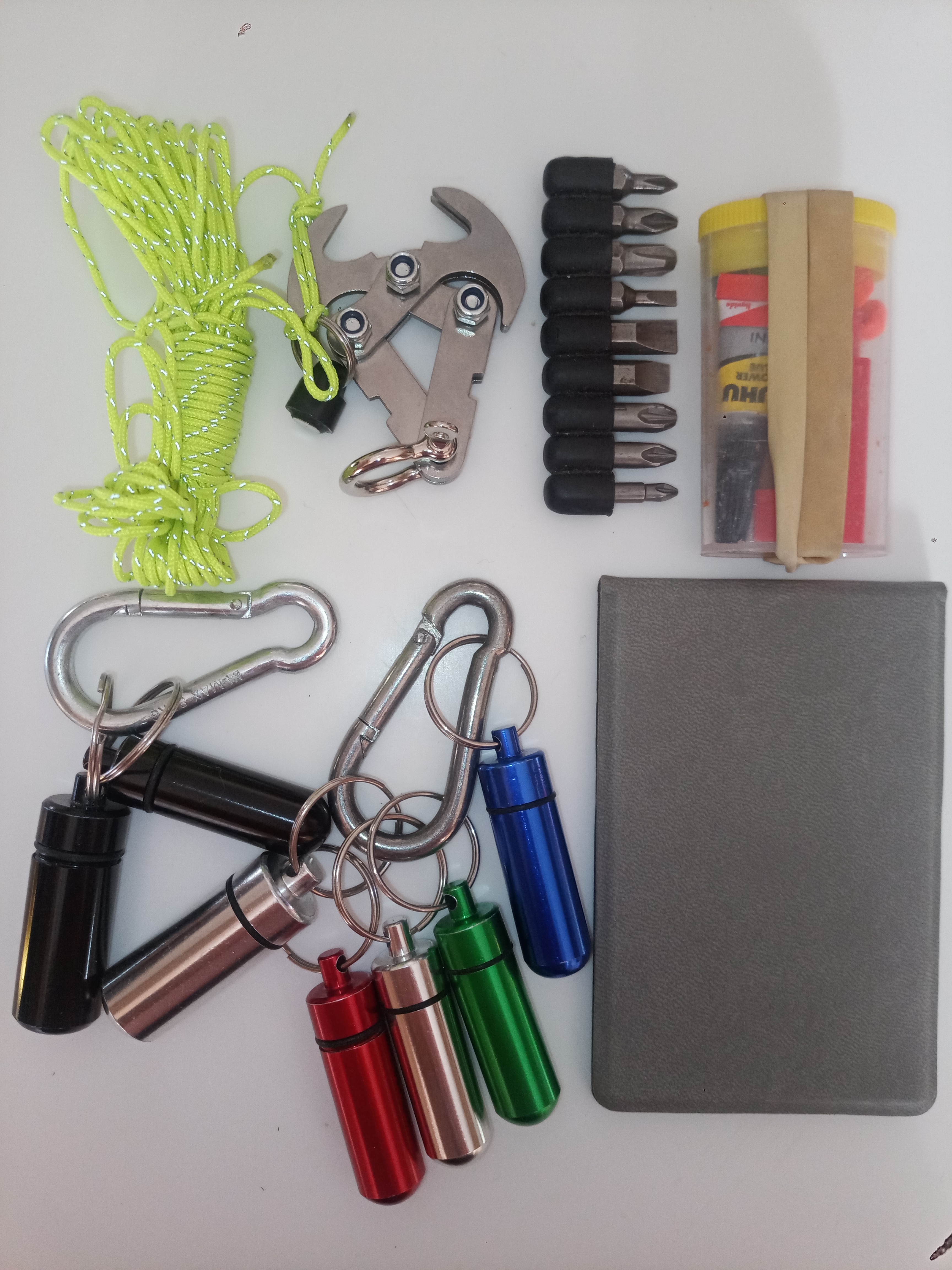Port autour du coup et Bracelet Multitools 